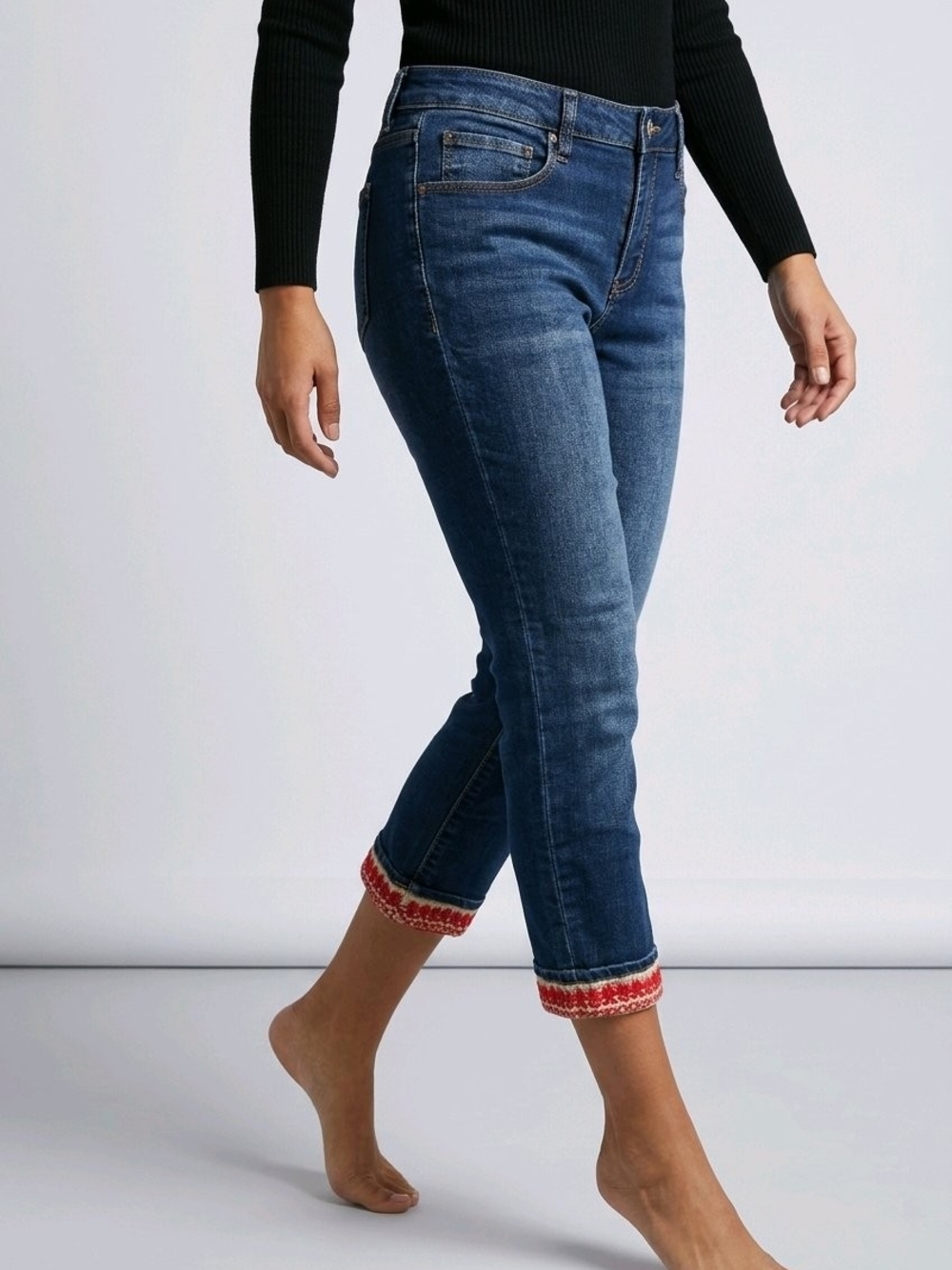 Stitch STAR Cropped Jeans with Embroidered Hem